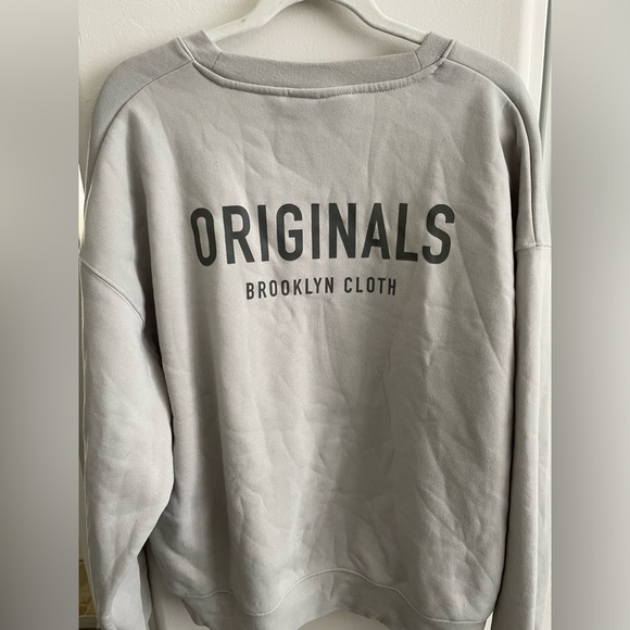 Original's Brooklyn Men’s Large gray crewneck sweatshirt logo front and back - Picture 3 of 3